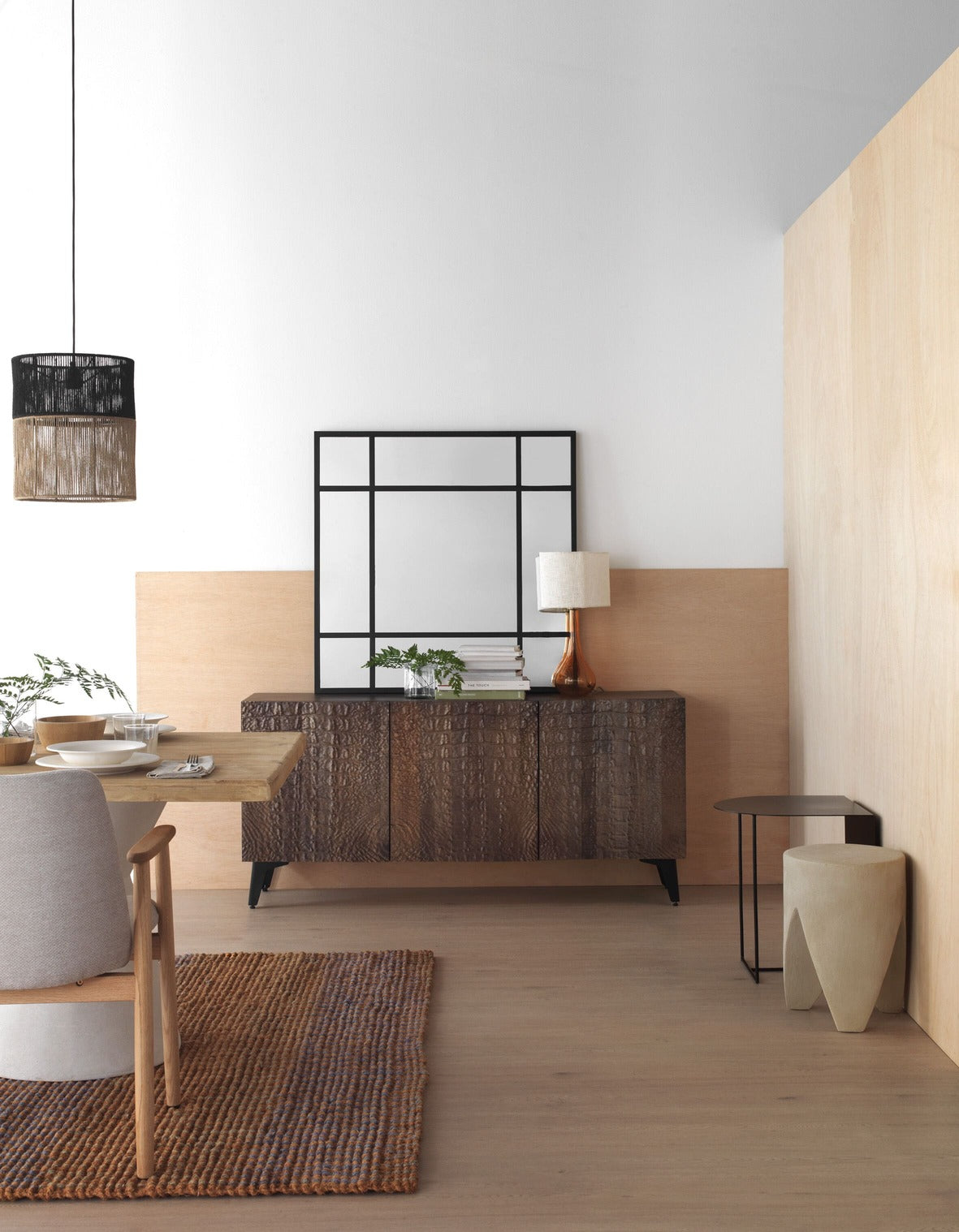 Mesa Auxiliar De Poliresina ZÚMEL