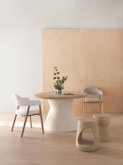 Mesa Auxiliar De Poliresina TOMASÓN