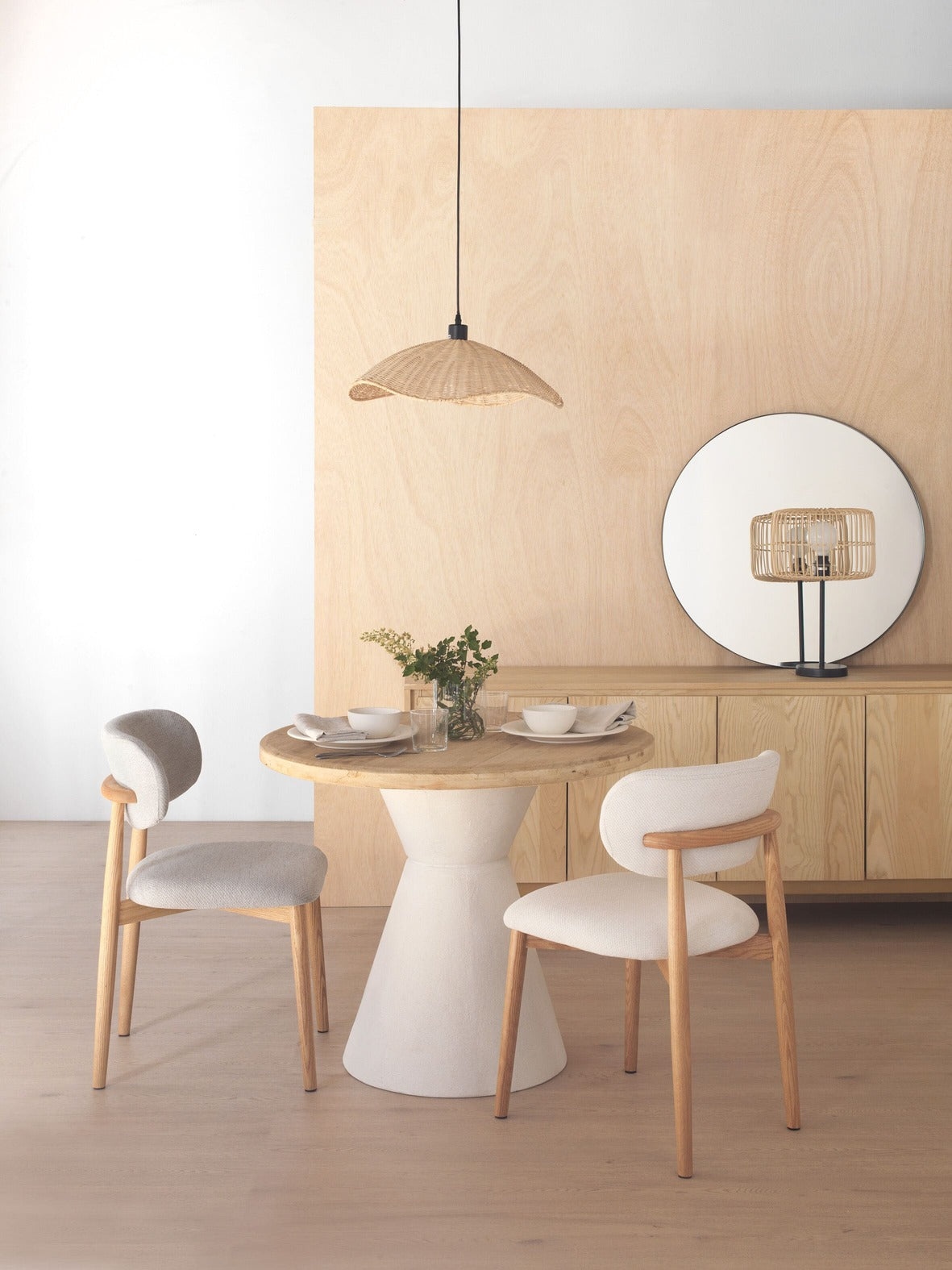 Juego de 4 Sillas de Madera VIDRIAS