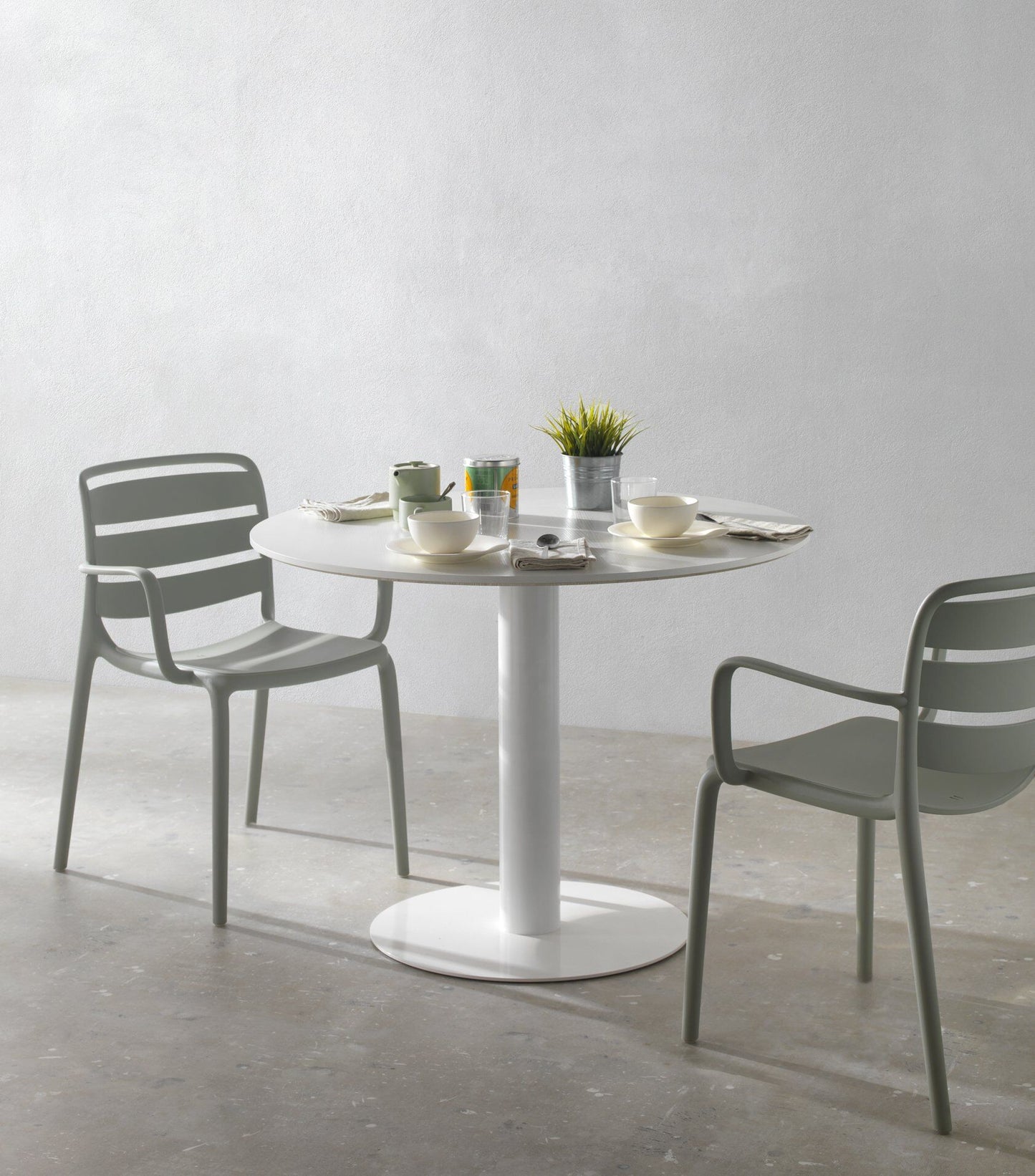 Juego de 4 Sillones Polipropileno MONEGRILLO