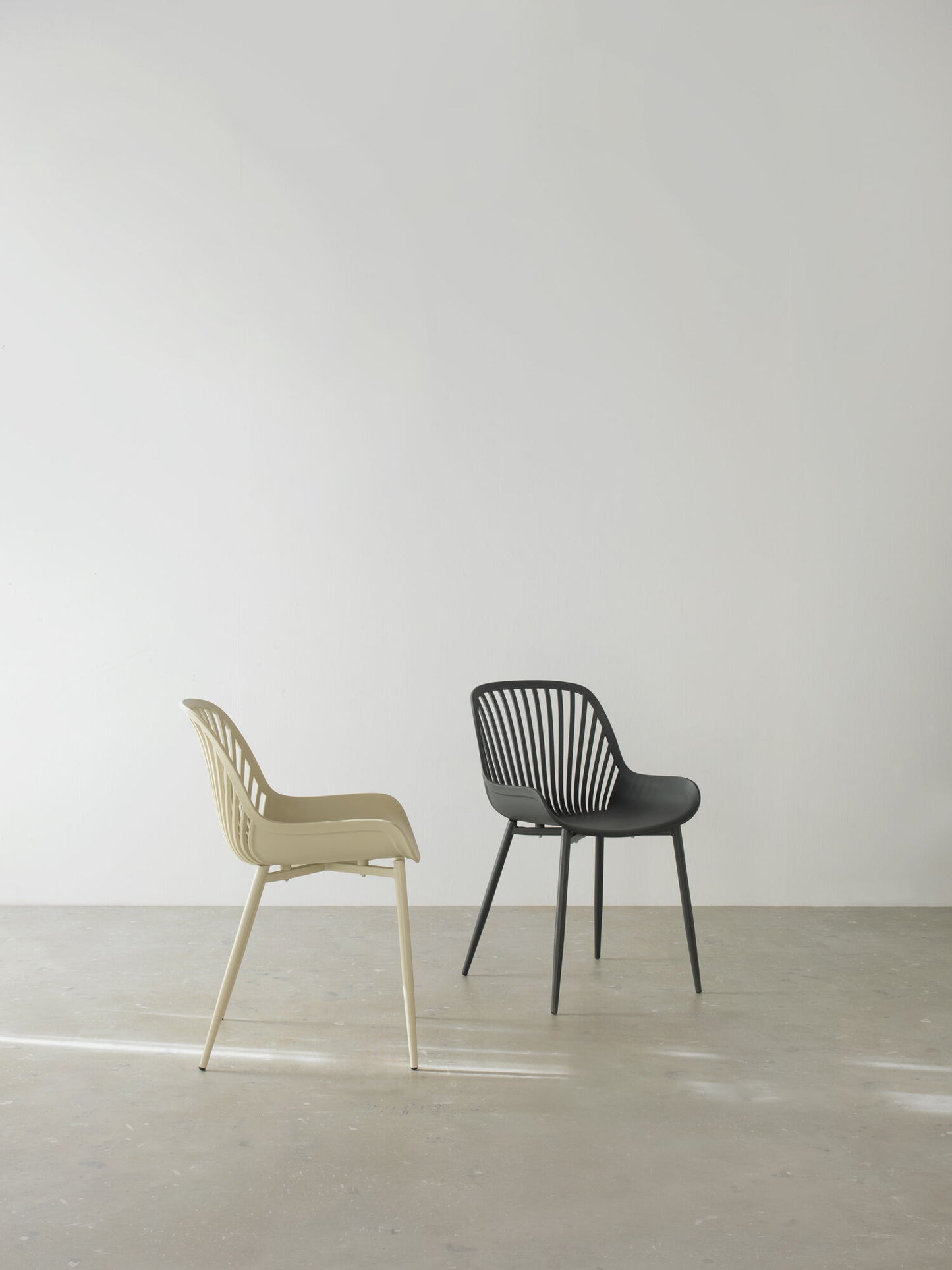 Juego de 4 Sillas Polipropileno NÁGIMA